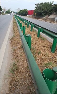 【項目建設(shè)】市公路局加強(qiáng)國省干線安防設(shè)施建設(shè)