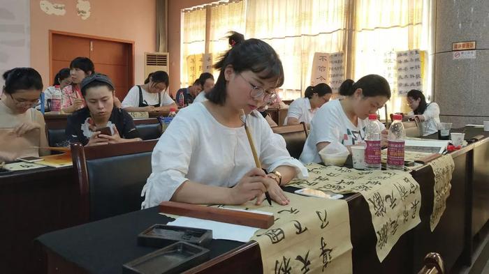 良好開端，再接再厲——黃陂區教師書法培訓班將繼續開課